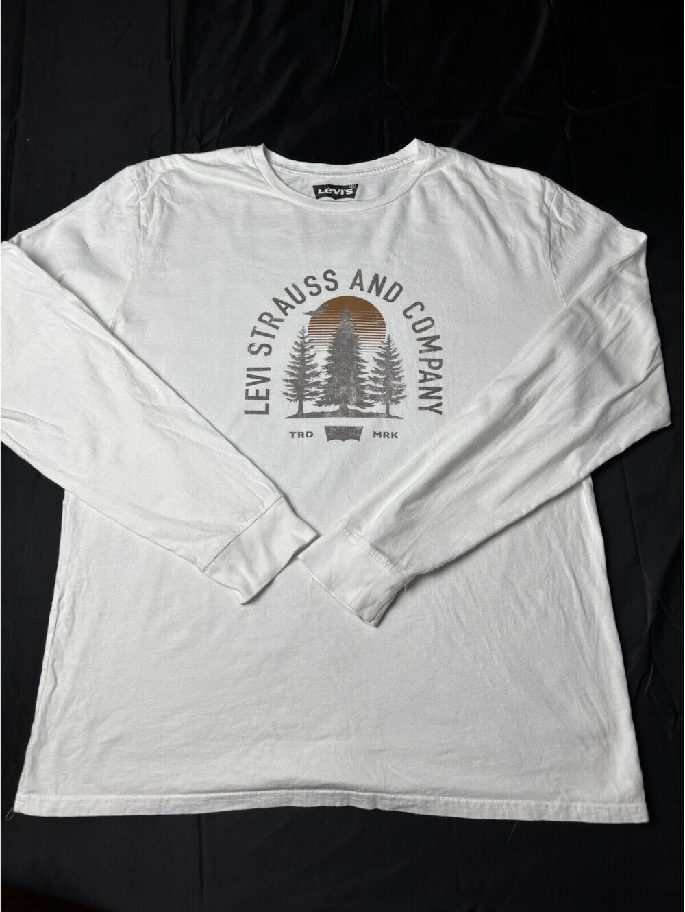 Levi Strauss and Company White Long Sleeve T-Shirt XL